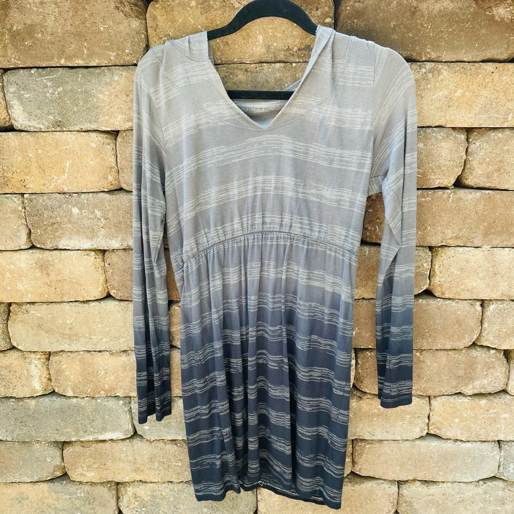 Pea in the pod tunic/hoodie/blouse